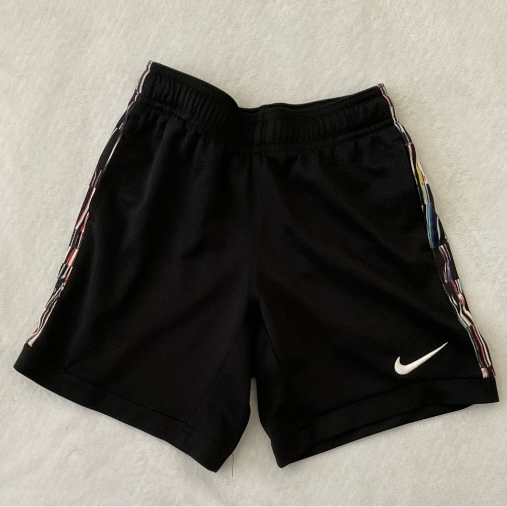 Nike DRI - FIT SHORTS toodles